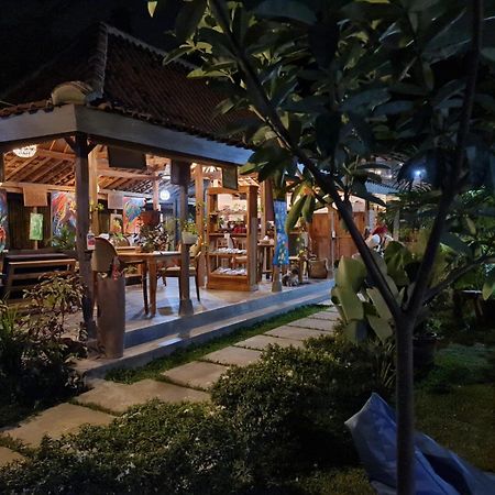 Villa Kayu Γιογκιακάρτα Εξωτερικό φωτογραφία