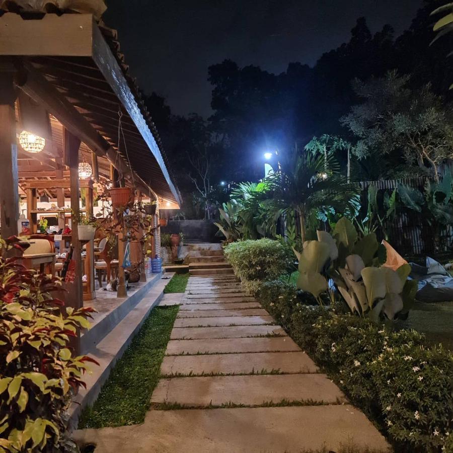 Villa Kayu Γιογκιακάρτα Εξωτερικό φωτογραφία
